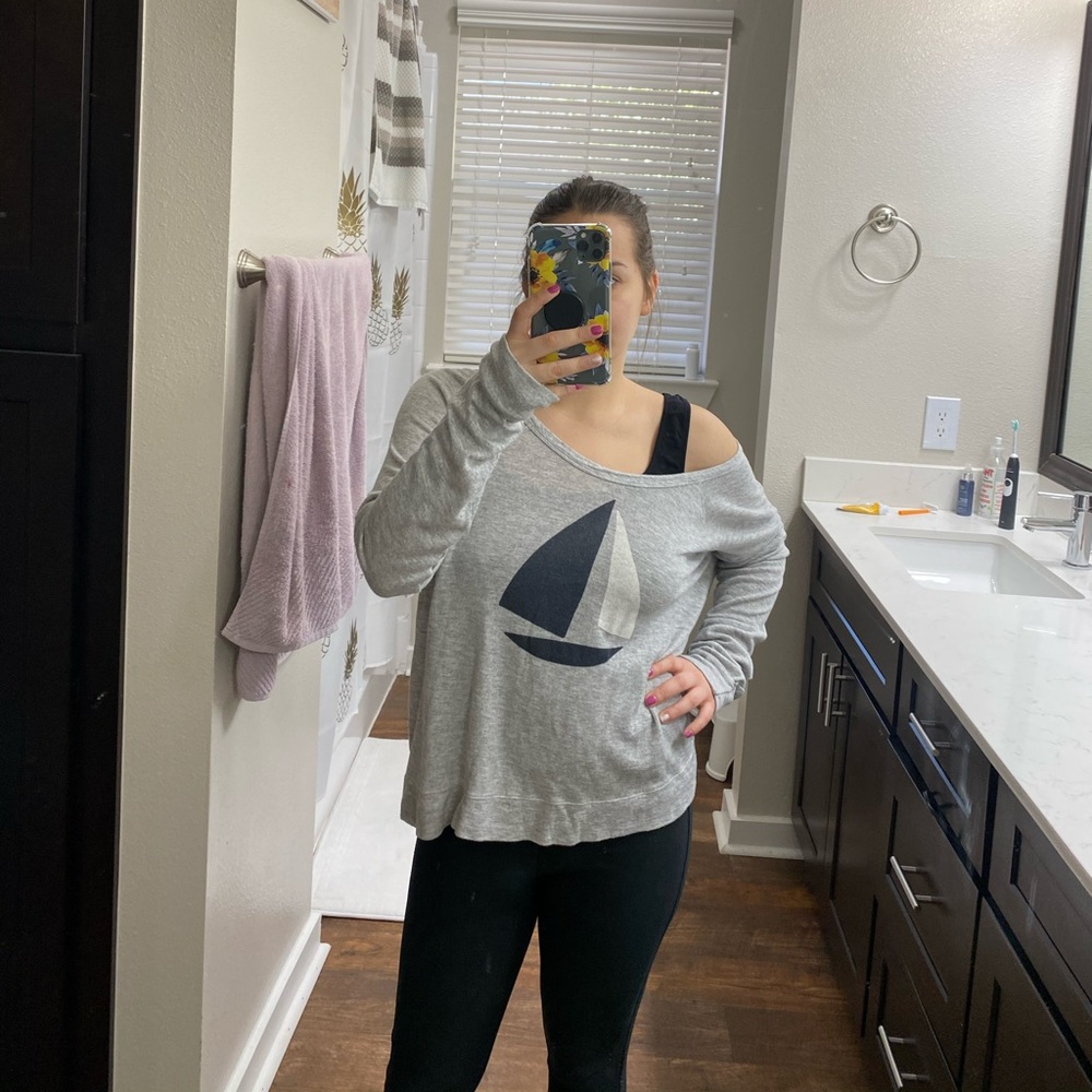 Super cute Sundry Tee!  Never worn.